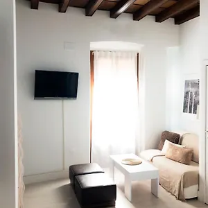 Pasaje De Amores 12 Sevilla